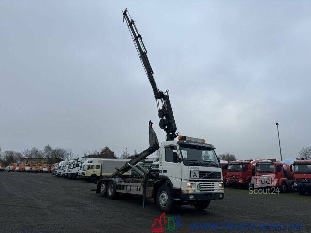 Tovornjak s kavljem za kontejnerje Volvo 340 HIAB Kran 11,9m=790kg 5+6 Steuerkreis Klima