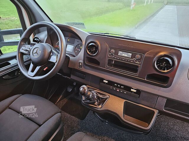 Bőrönd MERCEDES-BENZ SPRINTER 514 Bakwagen Laadklep!