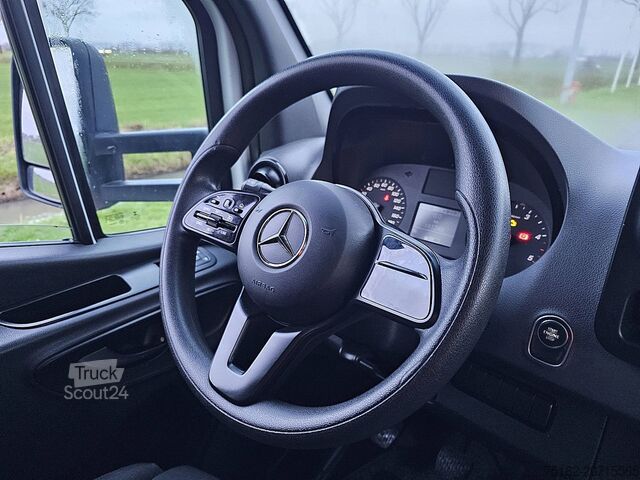 Bőrönd MERCEDES-BENZ SPRINTER 514 Bakwagen Laadklep!