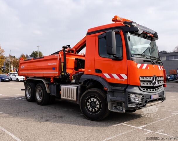 Dreiseitenkipper LKW Mercedes-Benz Arocs 2643 Bordmatik Palfinger Kran18002