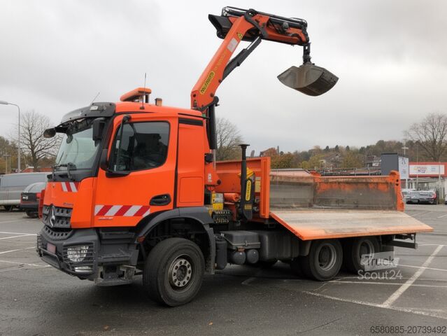Dreiseitenkipper LKW Mercedes-Benz Arocs 2643 Bordmatik Palfinger Kran18002