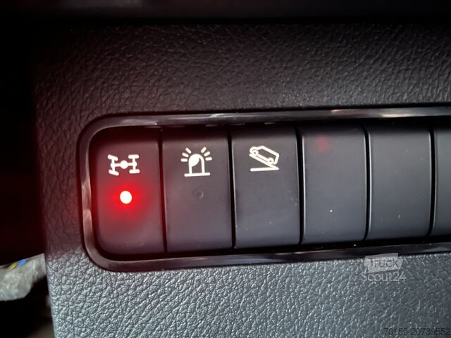 Resväska Mercedes-Benz Sprinter 516 CDI L2H2 4X4 / Euro 6 / Servicebu...