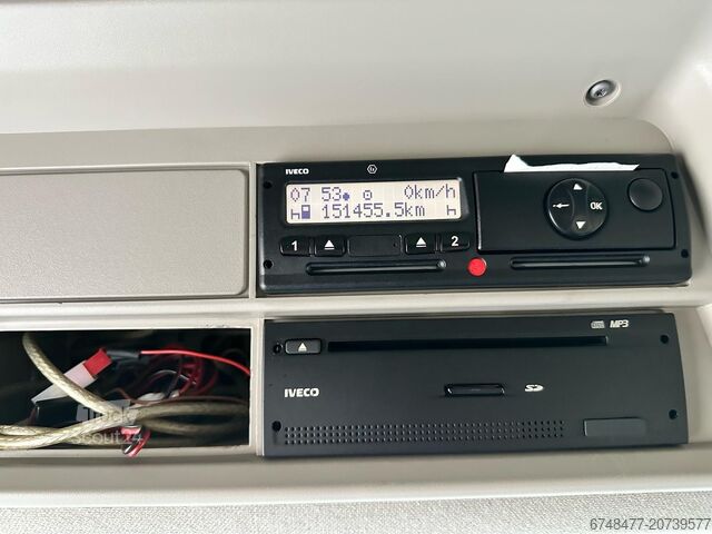 štandardný ťahač návesov Iveco Stralis 500