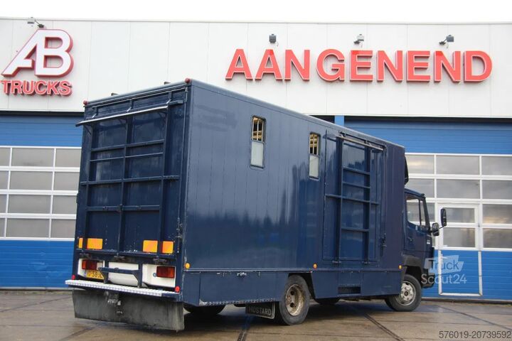 Paarden transport Mercedes-Benz SK 814 4x2 - Full Steel Suspension - Manual Gea...