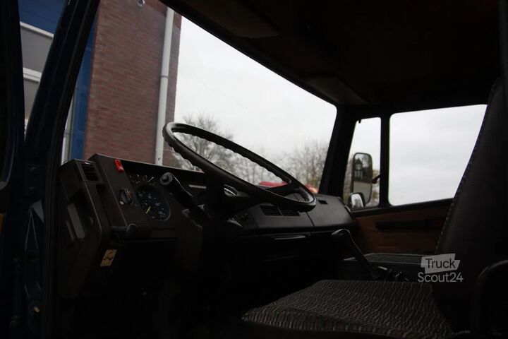 Paarden transport Mercedes-Benz SK 814 4x2 - Full Steel Suspension - Manual Gea...