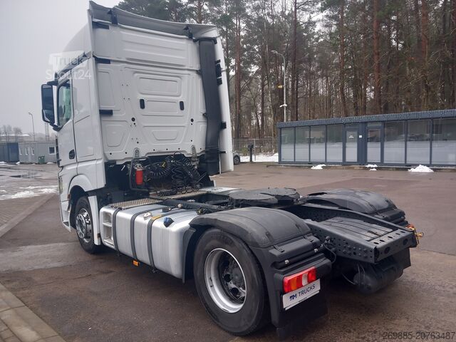 Standarta traktora vienība Mercedes-Benz Actros 1845 LS Big Space