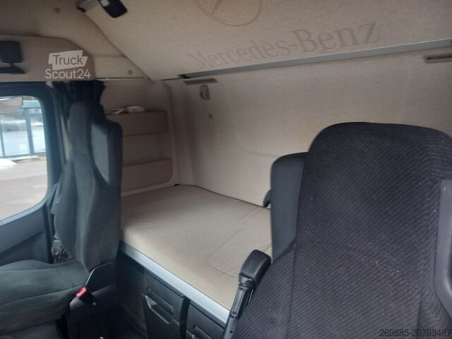 Standarta traktora vienība Mercedes-Benz Actros 1845 LS Big Space