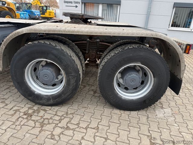 Standardni vlačilec MERCEDES-BENZ 3343 Actros MP1 6x6 Klima Nebenantrieb Allrad