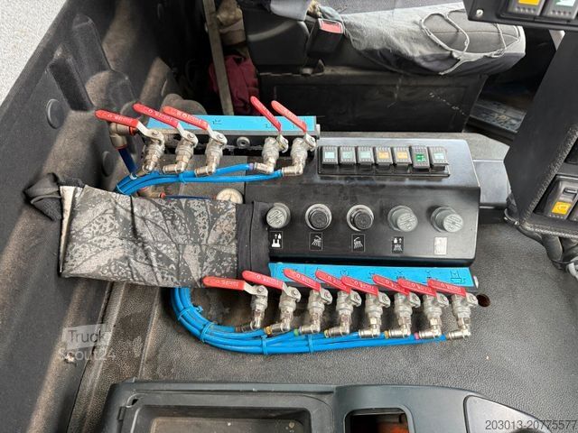 Balayeuse de voirie MAN TGM 18.340 Kehrmaschine FAUN VIAJET 6 HD 200 bar