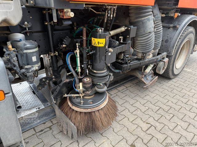 Balayeuse de voirie MAN TGM 18.340 Kehrmaschine FAUN VIAJET 6 HD 200 bar