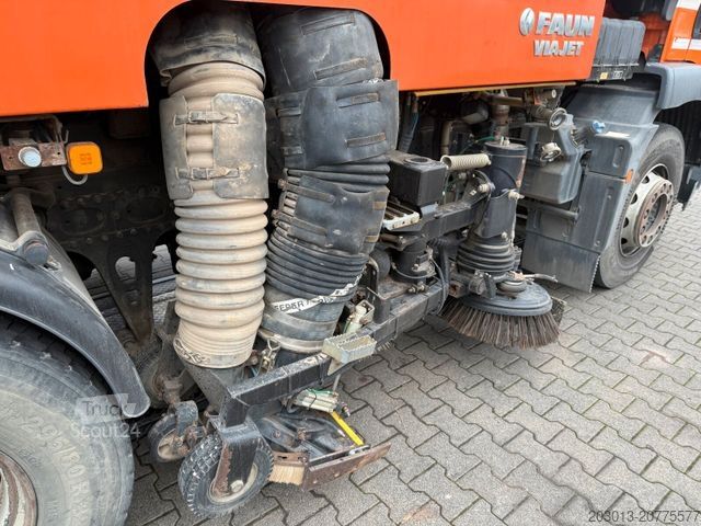 Balayeuse de voirie MAN TGM 18.340 Kehrmaschine FAUN VIAJET 6 HD 200 bar