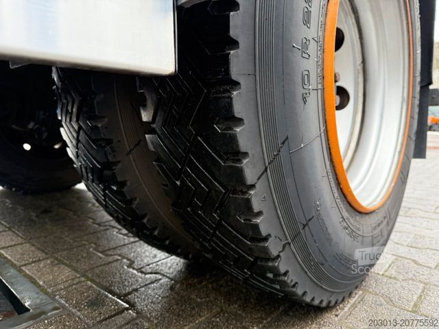 Balayeuse de voirie MERCEDES-BENZ ATEGO 1523 4x2 FAUN Viajet 6R/H HD 100 Bar