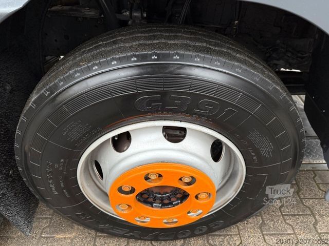 Balayeuse de voirie MERCEDES-BENZ ATEGO 1523 4x2 FAUN Viajet 6R/H HD 100 Bar