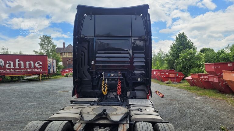 Volumen SZM MAN 18.440 XXL Mega 2 Tank