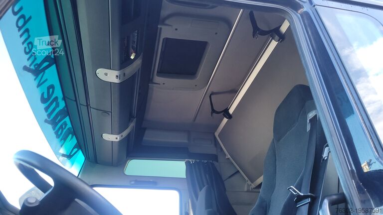 Volumen SZM MAN 18.440 XXL Mega 2 Tank