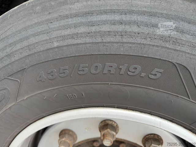 Odprta polprikolica s ponjavo KÖGEL 3 Achs MEGA Staplerhalter Liftachse SAF TÜV2/26