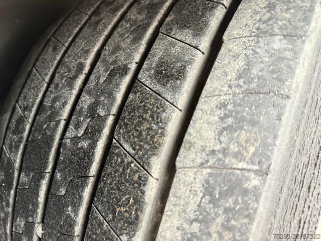 Odprta polprikolica s ponjavo KÖGEL 3 Achs MEGA Staplerhalter Liftachse SAF TÜV2/26