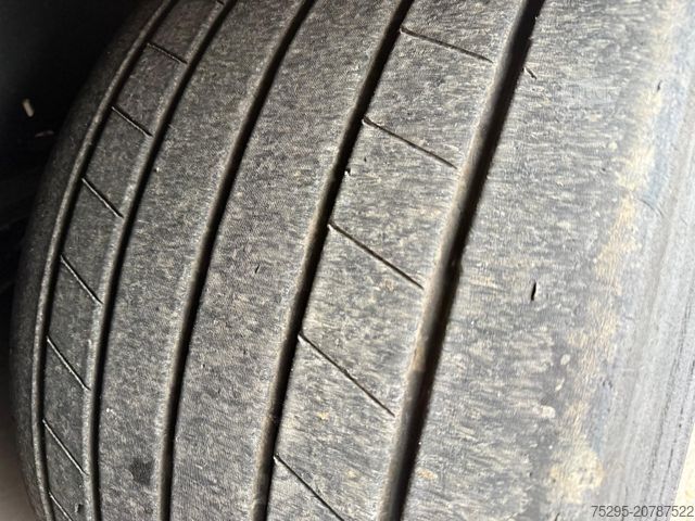 Odprta polprikolica s ponjavo KÖGEL 3 Achs MEGA Staplerhalter Liftachse SAF TÜV2/26