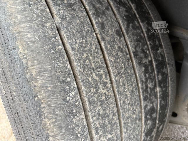 Odprta polprikolica s ponjavo KÖGEL 3 Achs MEGA Staplerhalter Liftachse SAF TÜV2/26