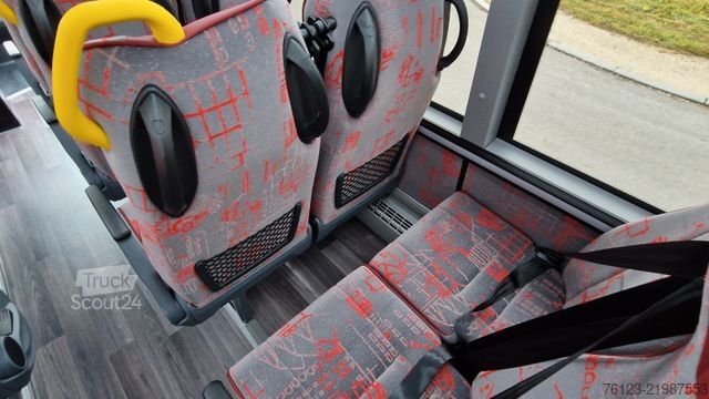 Minibus MERCEDES-BENZ 30 Sitzer Schul- Transferbus 519 Vorlauffahrzeug