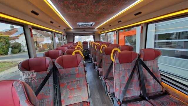 Minibus MERCEDES-BENZ 30 Sitzer Schul- Transferbus 519 Vorlauffahrzeug