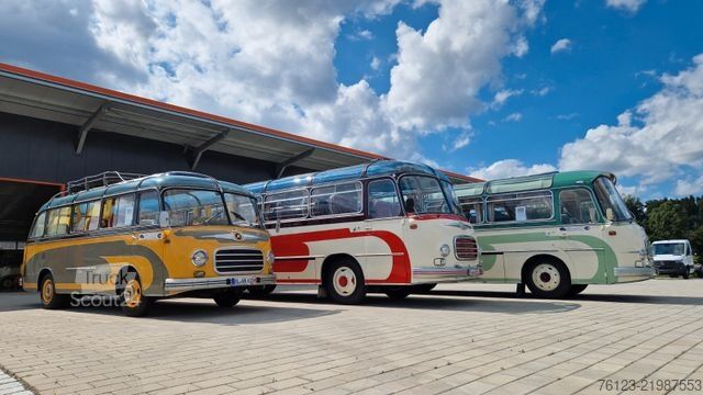 Minibus MERCEDES-BENZ 30 Sitzer Schul- Transferbus 519 Vorlauffahrzeug