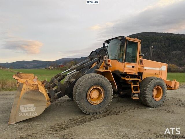  Volvo L120B Wheel loader with bucket