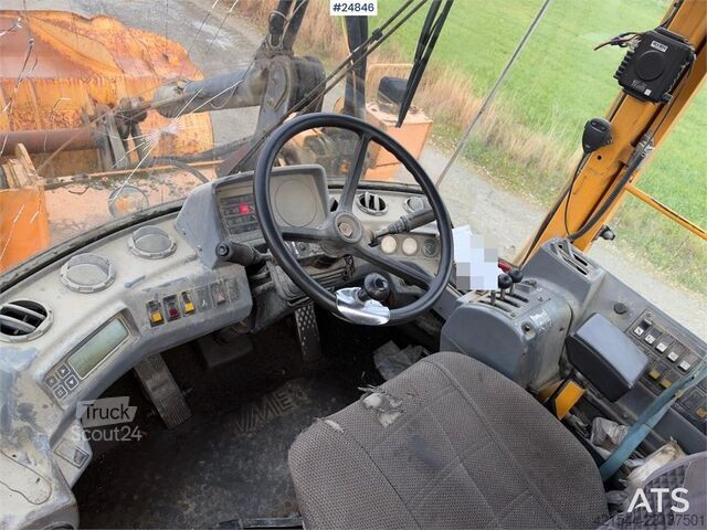  Volvo L120B Wheel loader with bucket
