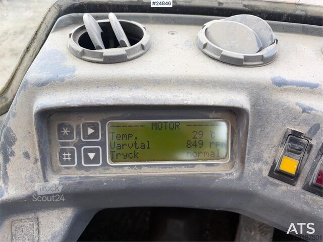  Volvo L120B Wheel loader with bucket