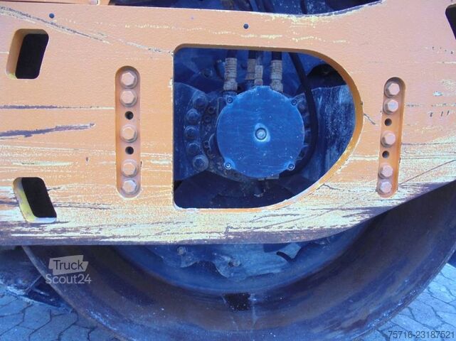  Bomag BW 211 D-4