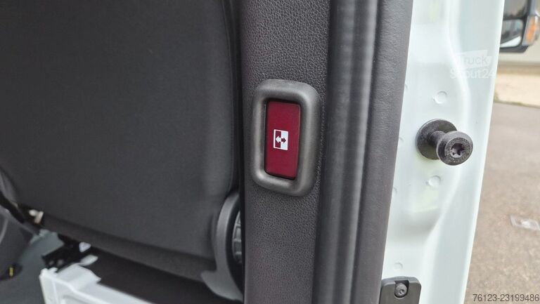 Minibussi MERCEDES-BENZ Sprinter 315 VIP Mobility 23 Airline Stock
