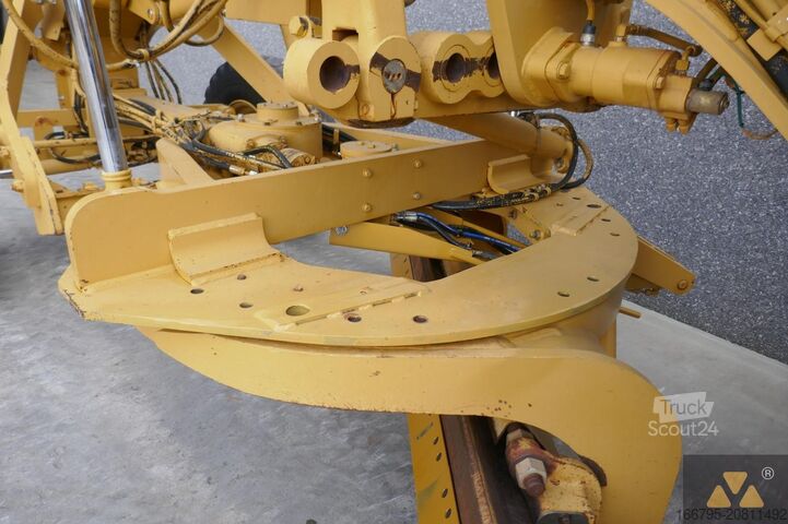 Грейдер Caterpillar 140H