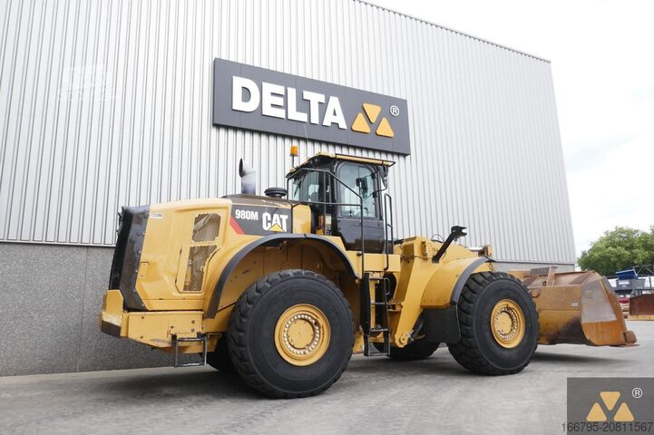 колісний навантажувач Caterpillar 980M
