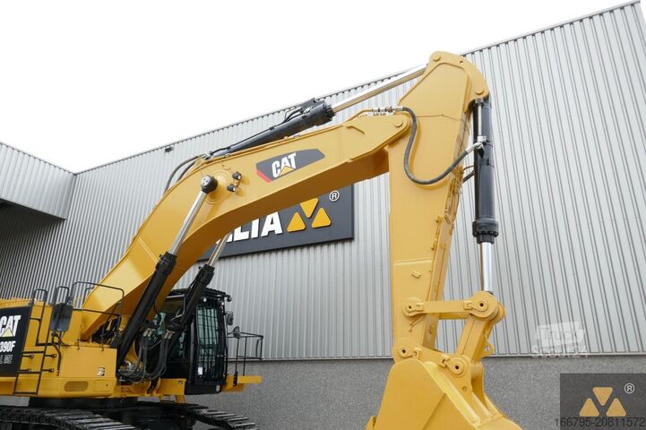 гусеничний екскаватор Caterpillar 390F LME