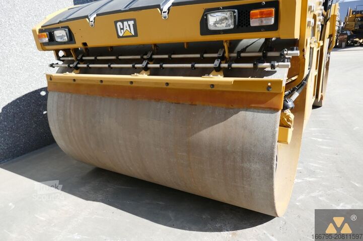 тандемний ролик Caterpillar CB13