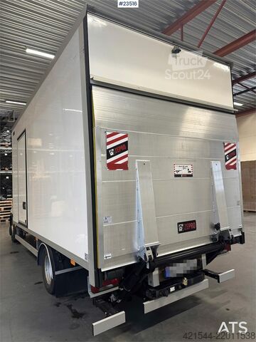Kovček Iveco Daily 70C18 Box Truck – Full Side Opening – 11 Pal