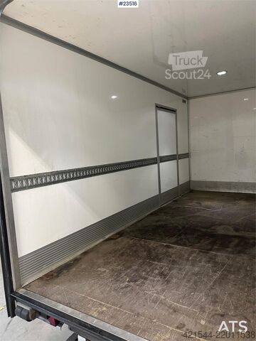 Kovček Iveco Daily 70C18 Box Truck – Full Side Opening – 11 Pal