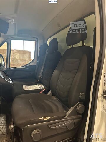 Kovček Iveco Daily 70C18 Box Truck – Full Side Opening – 11 Pal