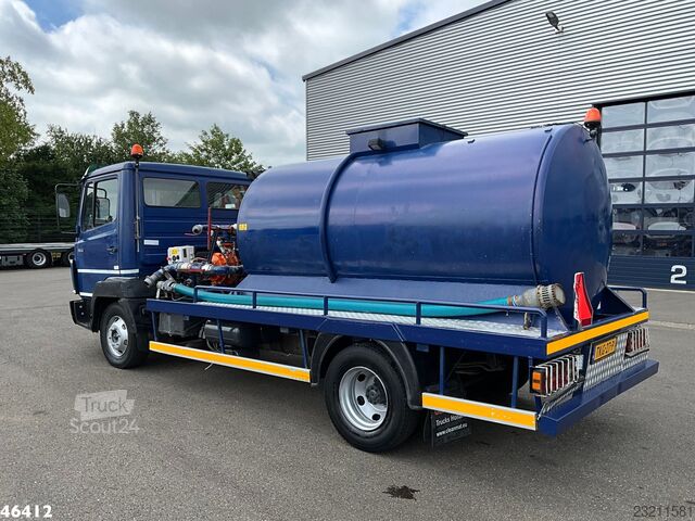 Установка для полива воды Mercedes-Benz 914 Mercedes-Benz 914 Water spray unit
