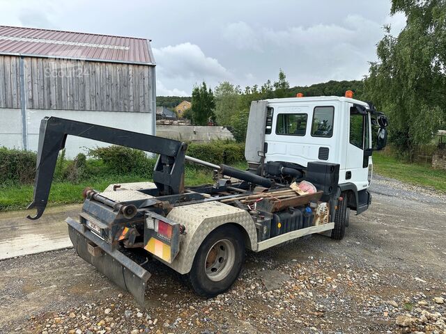 çıkarılabilir kollu damperli kamyon Iveco Eurocargo 10E180