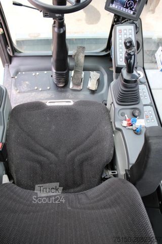 Excavadora móvil LIEBHERR LH 22 M Industry Umschlagbagger - Nr.: 238