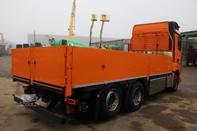 Camion cu platformă MERCEDES-BENZ 2753 6x2 LL - Pritsche 6,5 m - Nr.: 980