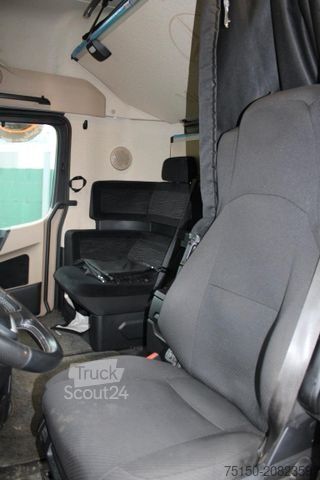 Camion cu platformă MERCEDES-BENZ 2753 6x2 LL - Pritsche 6,5 m - Nr.: 980