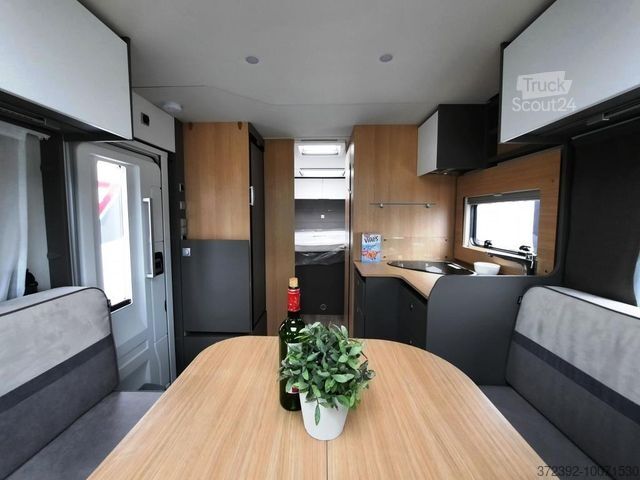 Camper semintegrato LMC Tourer Lift H 720 Tageszulassung 22.126 ¤ sparen