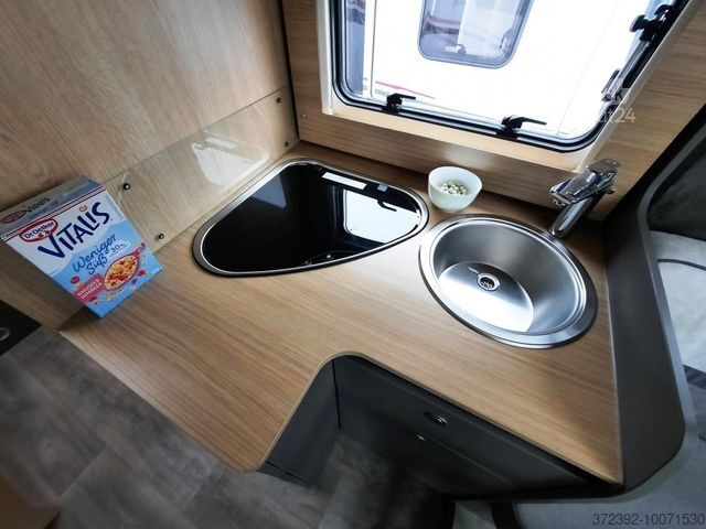 Camper semintegrato LMC Tourer Lift H 720 Tageszulassung 22.126 ¤ sparen