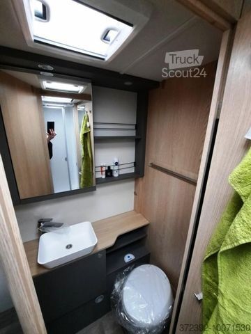 Camper semintegrato LMC Tourer Lift H 720 Tageszulassung 22.126 ¤ sparen