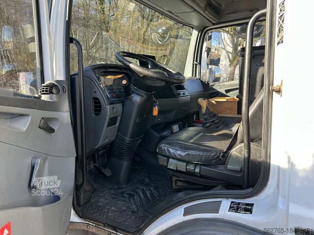 Camion cu platformă de lucru aeriană Mercedes-Benz Atego 813