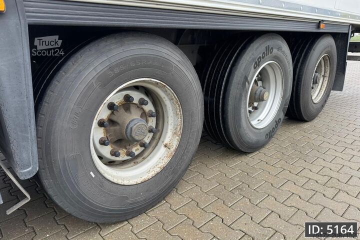 Transport refrigerat/congelat Schmitz Cargobull SKO 24 / Drum brakes / Carrier Vector 1550 / Pa...