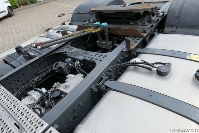 Standard SZM MERCEDES-BENZ 1851 Actros 4x2, Retarder, Hydr., Standklima