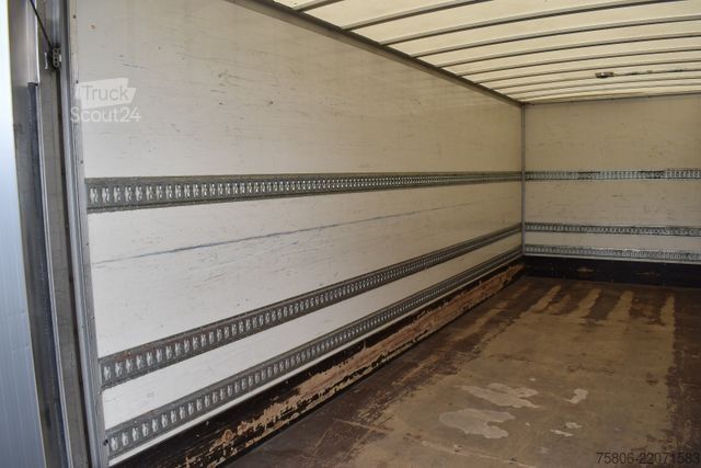Autocarro con cassone MERCEDES-BENZ Atego 1529 4x2 Koffer LBW AHK Top Zustand